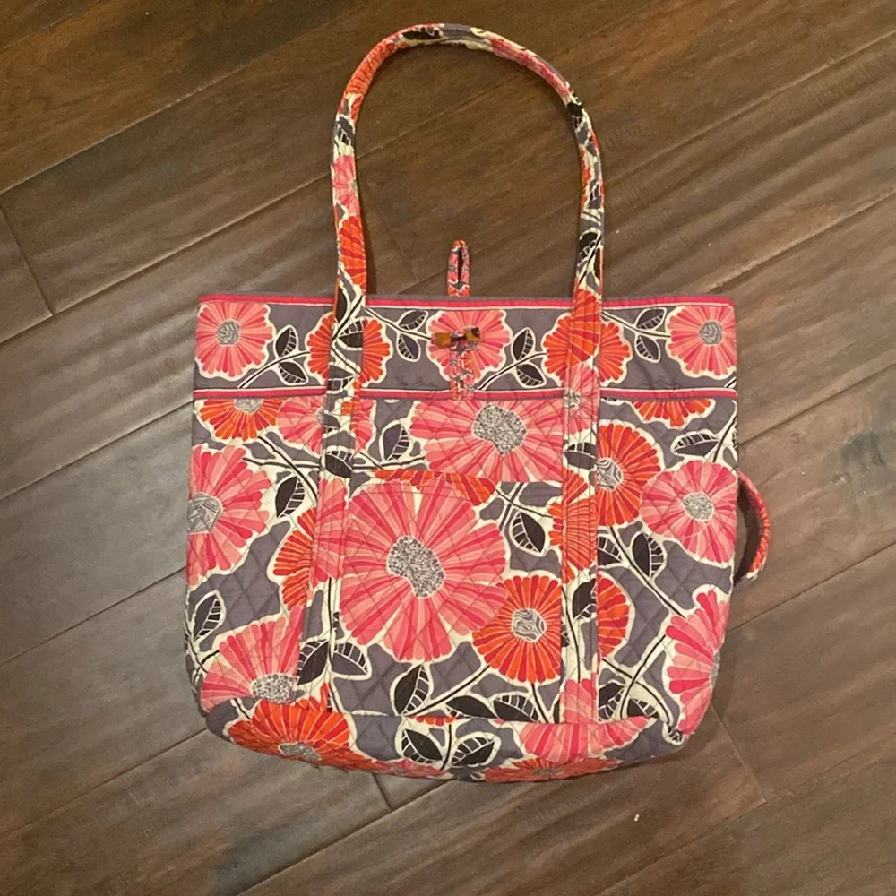 🌸🩶Vera Bradley Cherry Blossom Floral Pink and Gray Women's Bag - Picture 2 of 4